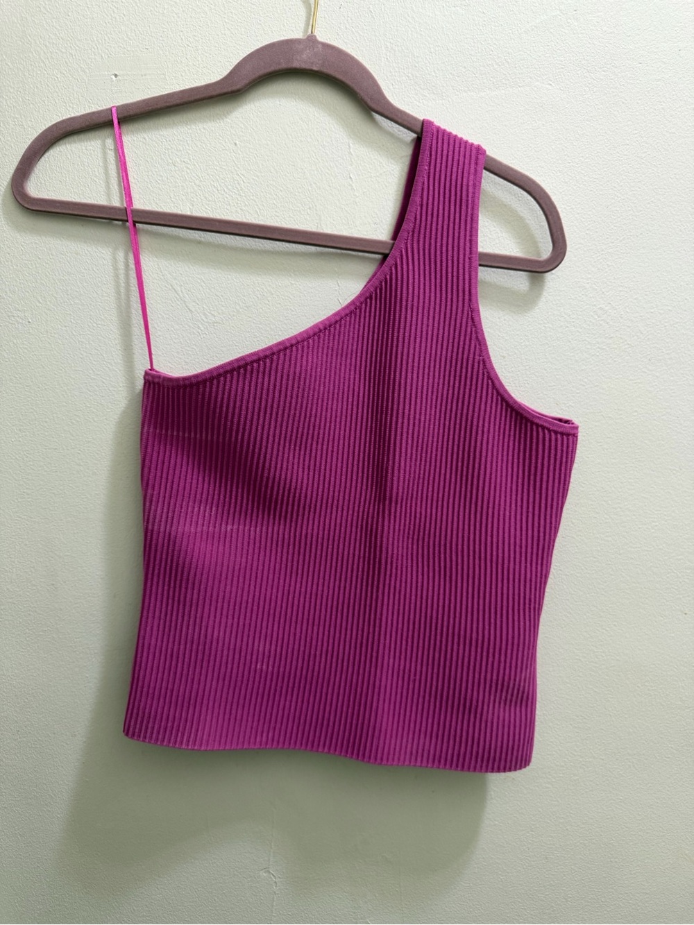 Left arm one strap tank
